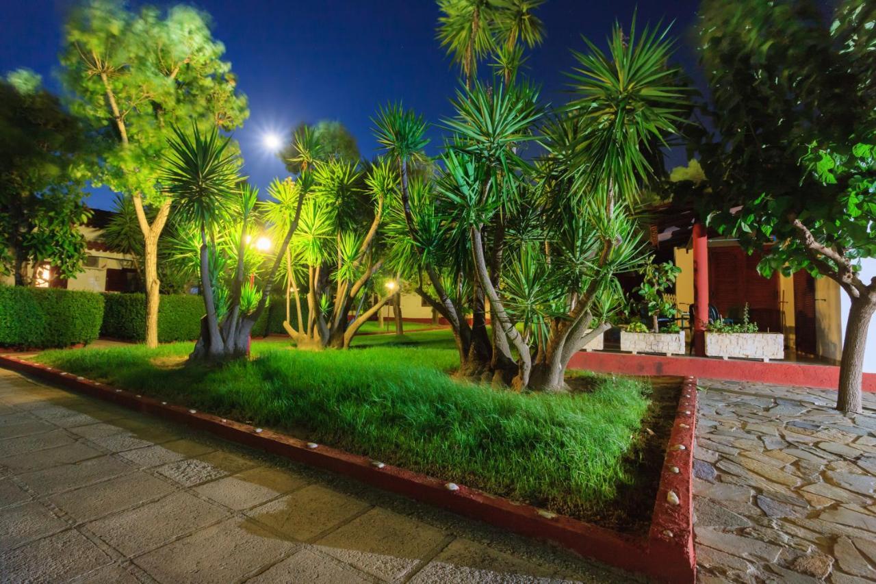 Alykes Park Bungalows エクステリア 写真